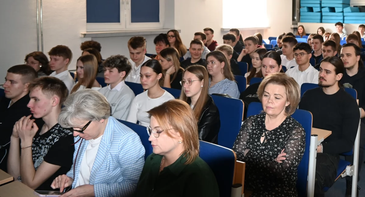 Na zdjęciu: To było spotkanie dla uczniów, fot. Powiat Radomszczański