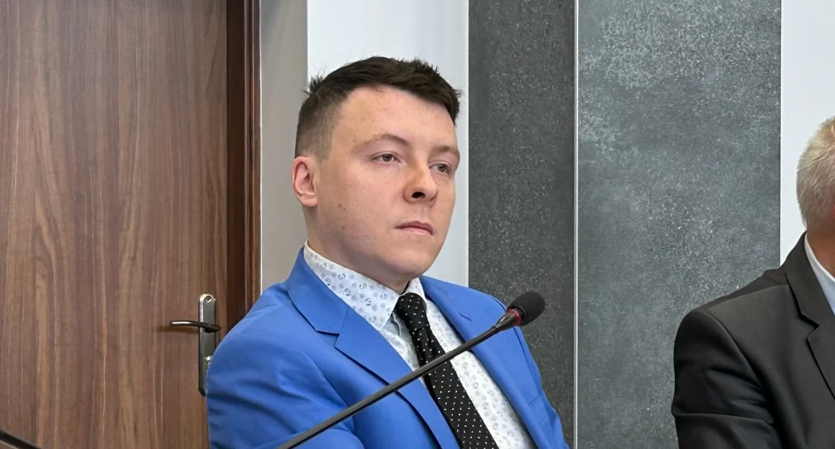 Na zdjęciu: Wcześniej radni bronili samych siebie i nie zgadzali się na zwolnienie któregoś z nich