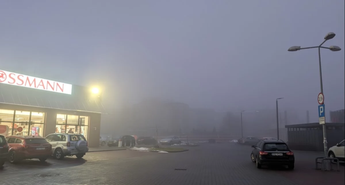 Na zdjęciu: Powietrze w Radomsku podczas jednego ze smogowych dni w grudniu 2025