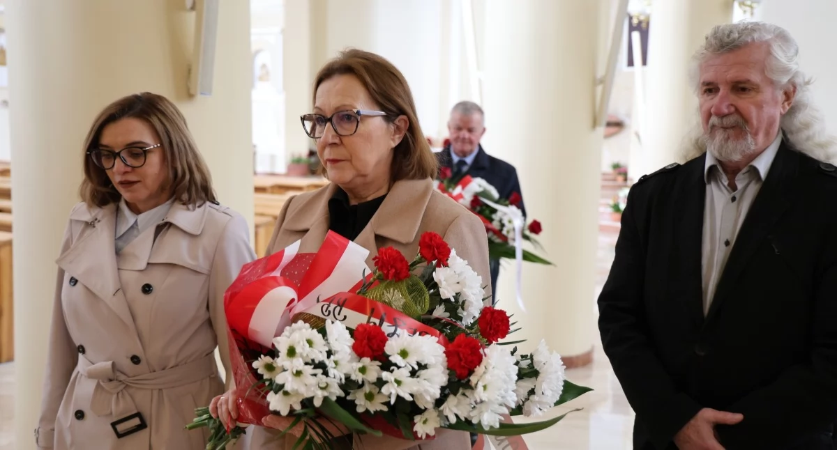 Na zdjęciu: Oddali hołd ofiarom, fot. Facebook/Powiat Radomszczański