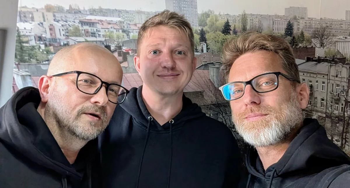 programy, Tekturki Objazdowe prezentuje miliony papierze [podcast Redakcyjne Kolegium Wyborcze] - zdjęcie, fotografia