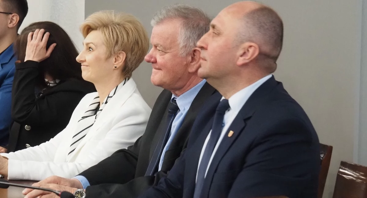 Na zdjęciu: Aby doszło do zmiany, wszyscy muszą zyskać (od lewej Renata Kosela, Waldemar Zasada i Jacek Gębicz)