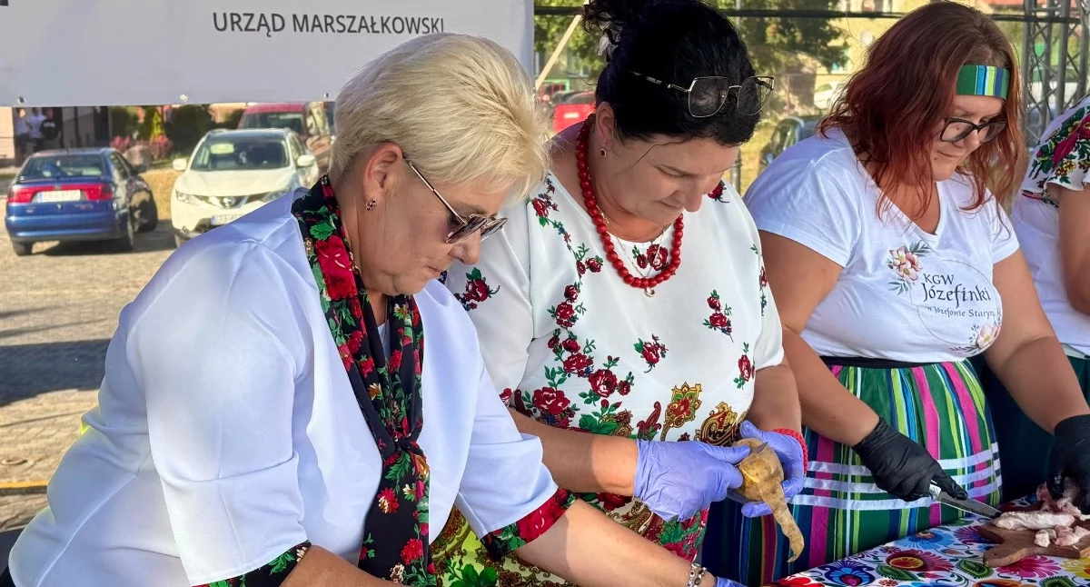 Na zdjęciu: KGW otrzymały wsparcie finansowe, fot. Facebook/Powiat Radomszczański
