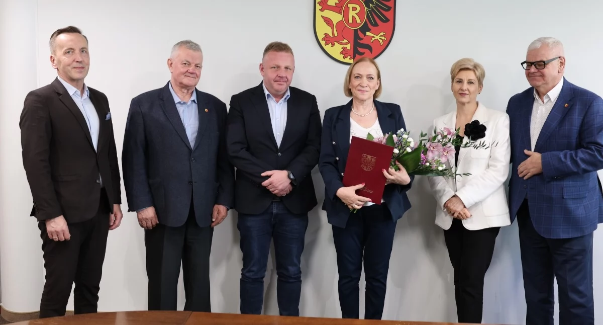 Na zdjęciu: Renata Kozieł pokieruje szkołą w kolejnym roku szkolnym, fot. Facebook/Powiat Radomszczański