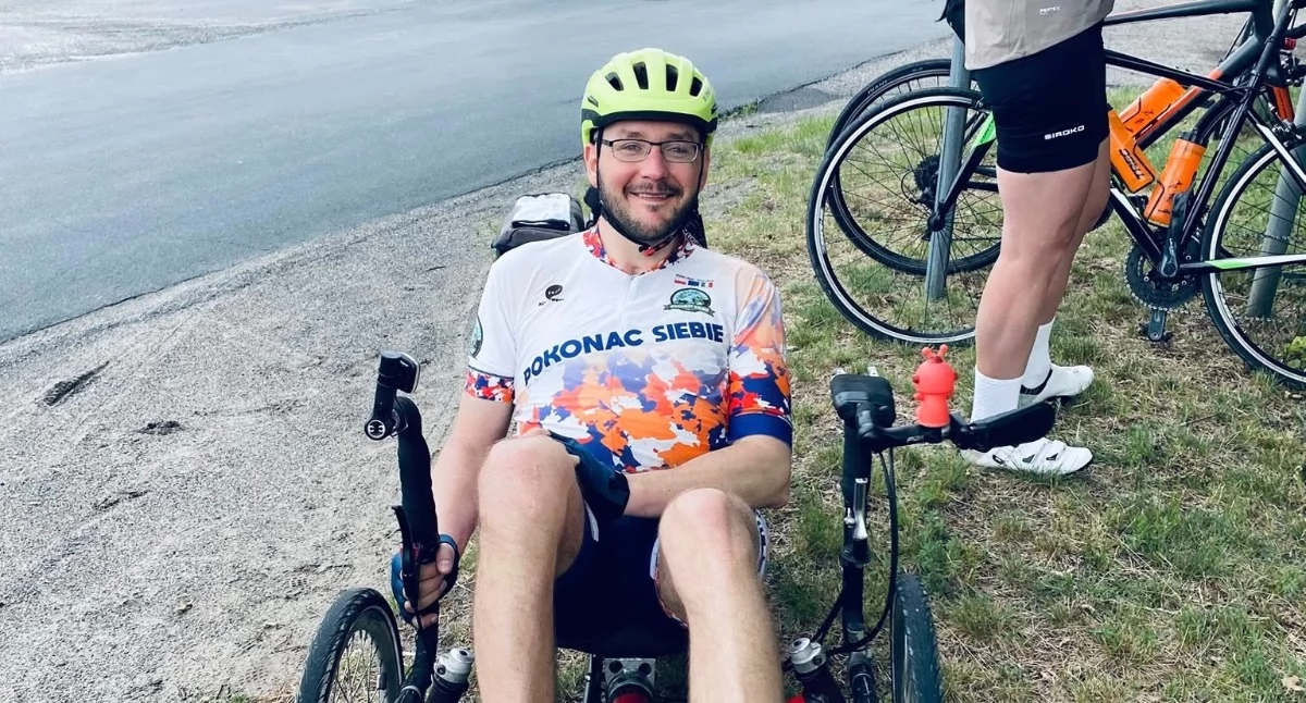 Na zdjęciu: Rower to dla Michała wolność, fot. Facebook/Pokonać siebie