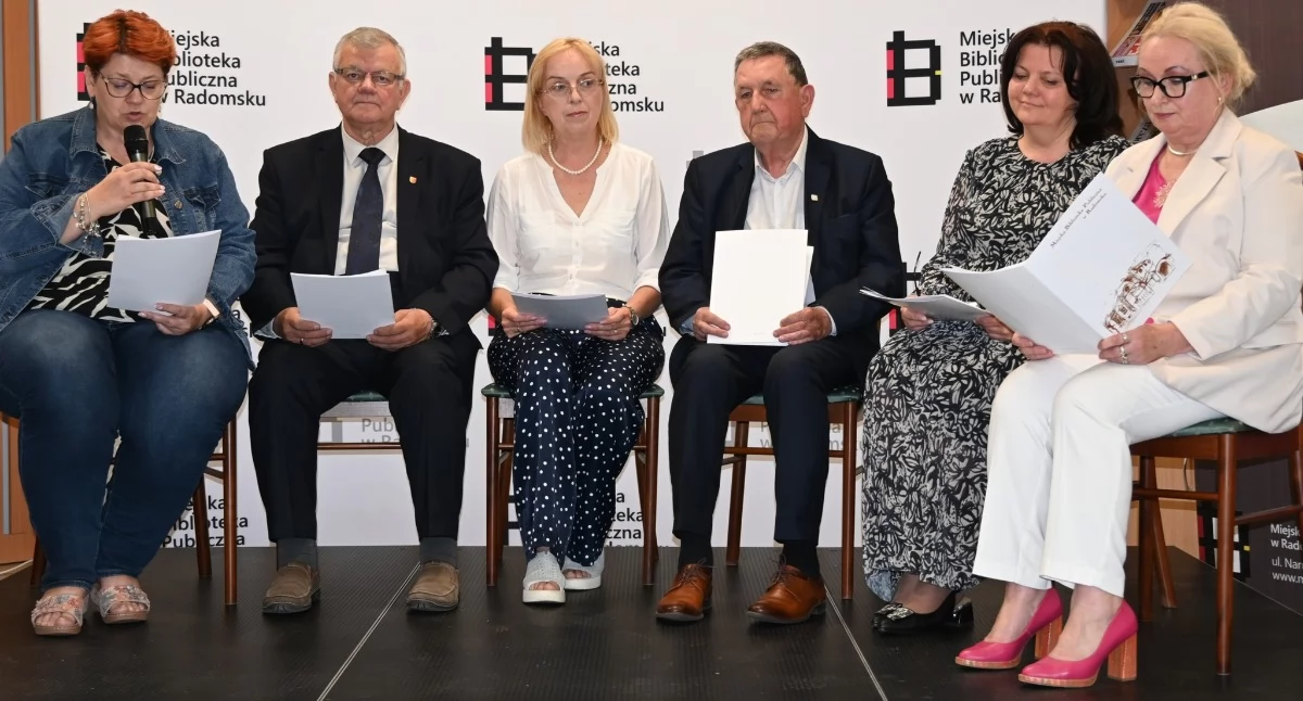 Na zdjęciu; Czytanie w MBP, fot. Facebook/Powiat Radomszczański