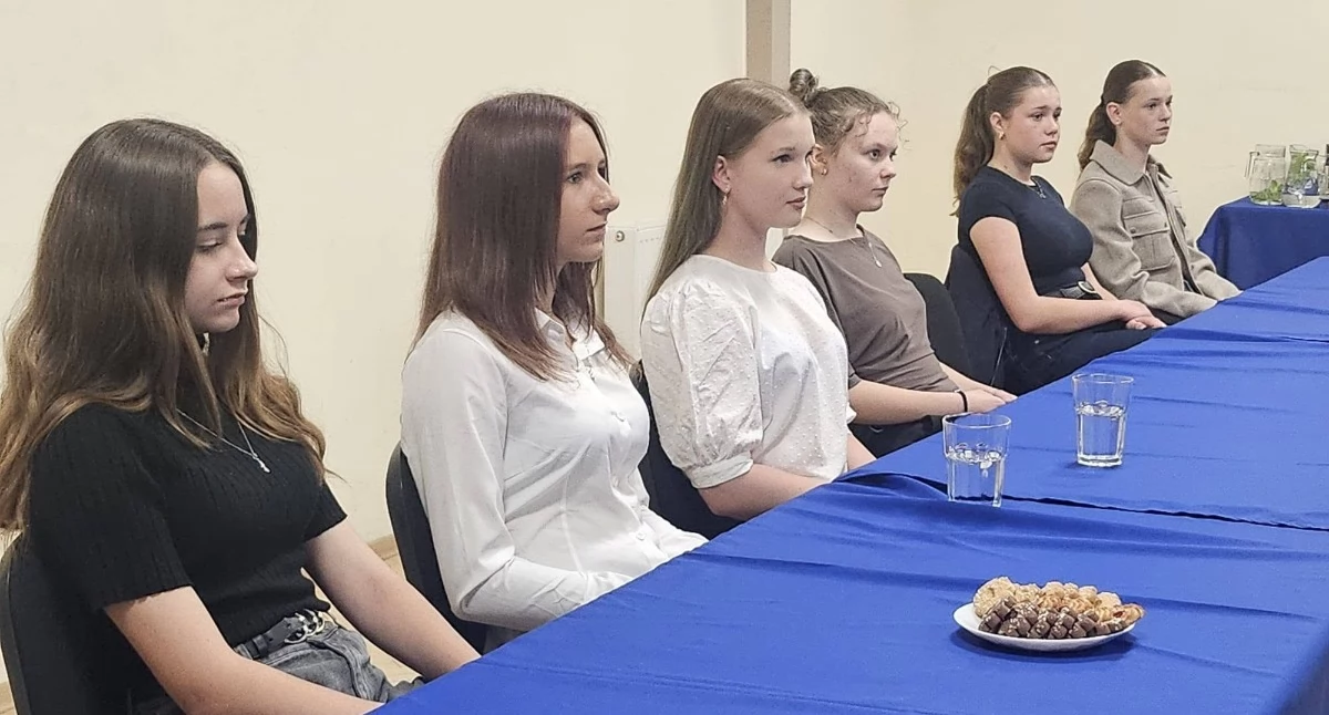 Na zdjęciu: To było pierwsze spotkanie młodych radnych, fot. Facebook/Gmina Żytno