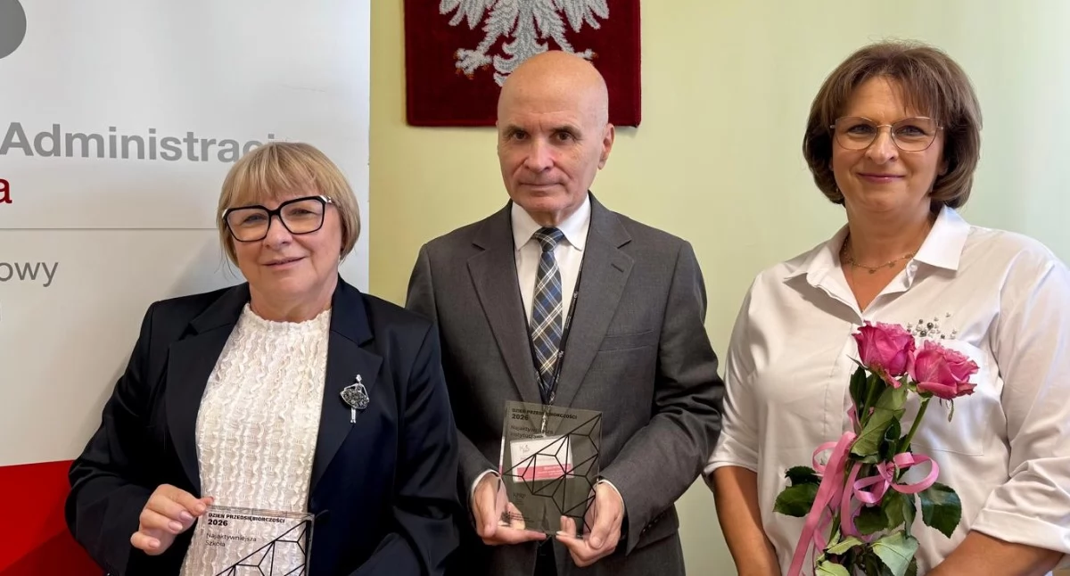Na zdjęciu Małgorzata Kołodziejska, Witold Witkowski i Sylwia Gnoińska