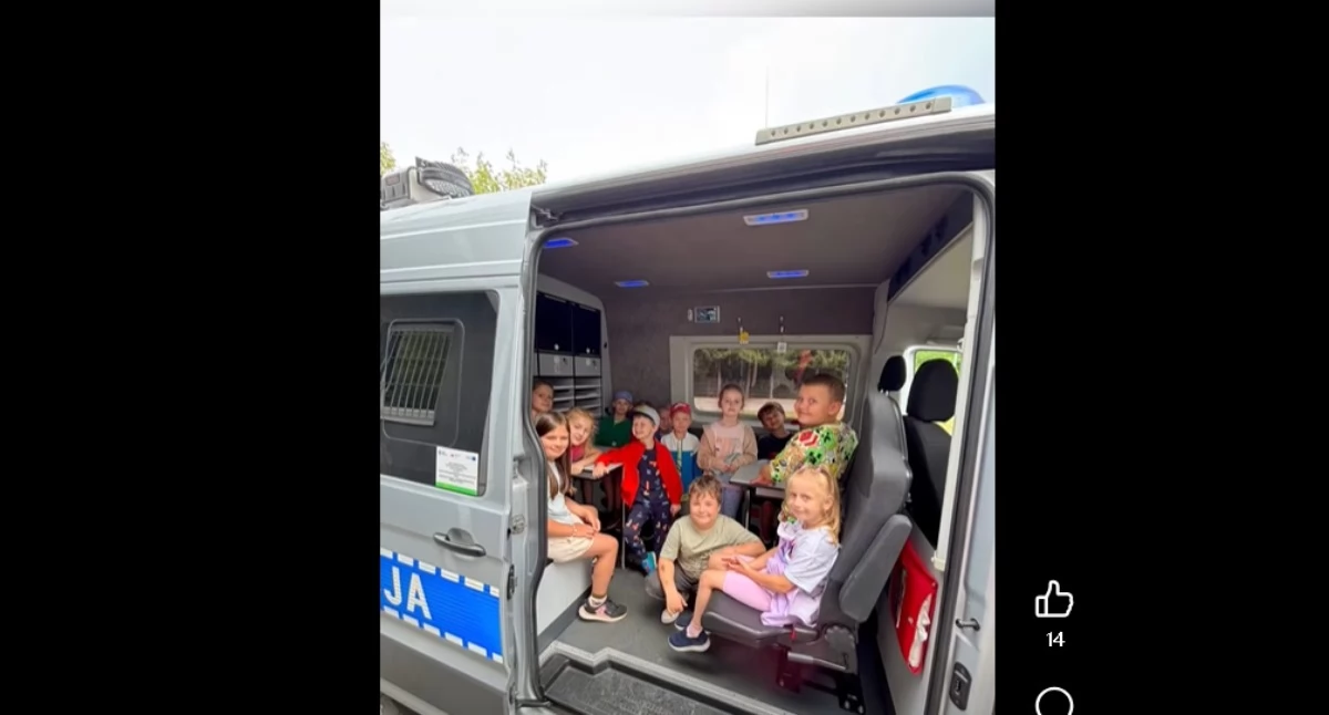 Na zdjęciu: To była ciekawa wizyta, fot. Facebook/Przedszkole Kot w butach