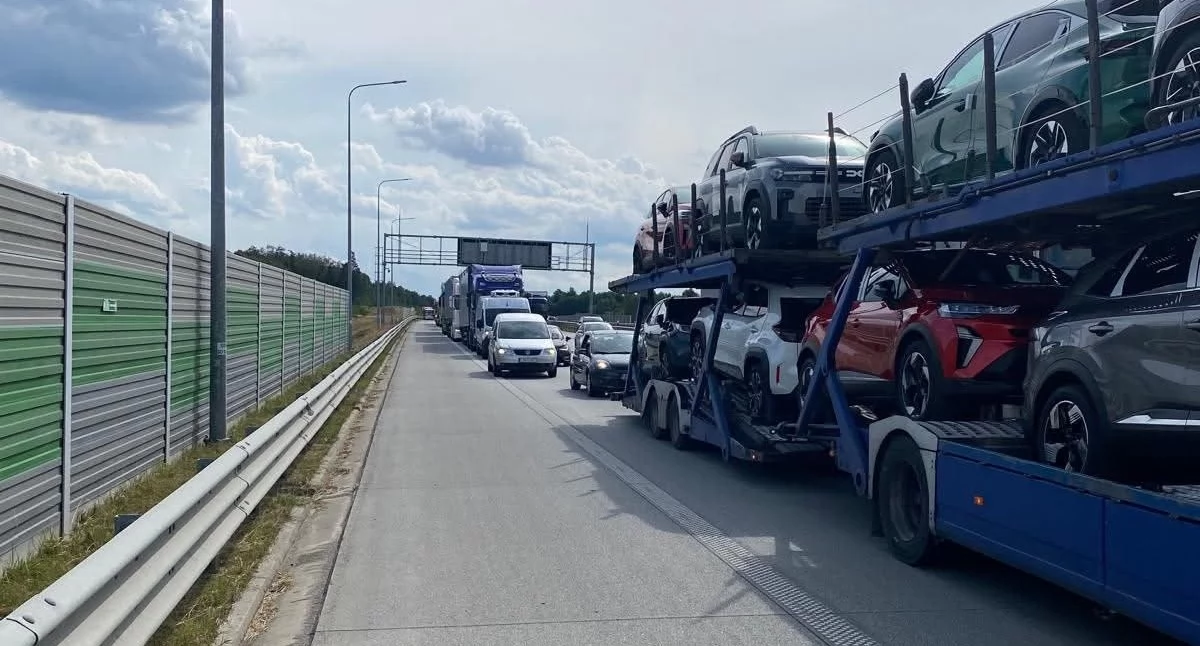 Na zdjęciu korek na autostradzie A1