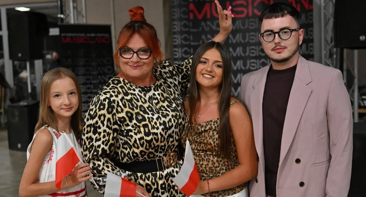 Na zdjęciu: Z Macedonii wrócili z nagrodami, fot. Facebook/Violetta Ojrzyńska