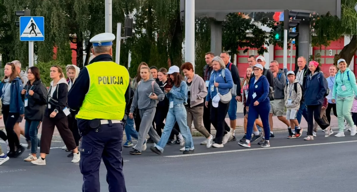 Na zdjęciu: Pielgrzymi już w drodze, fot. Dariusz Kaczmarek