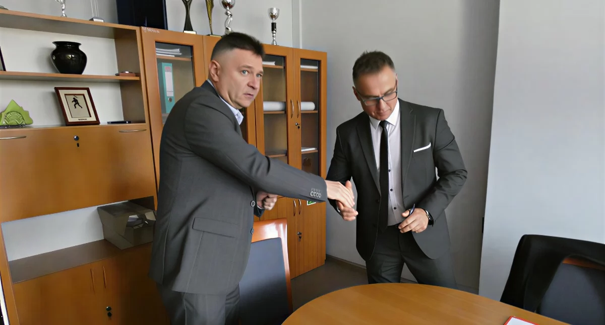 Na zdjęciu: Zbigniew Rybczyński i przewodniczący rady miasta Rafał Dębski podczas kontroli tego drugiego w PGK