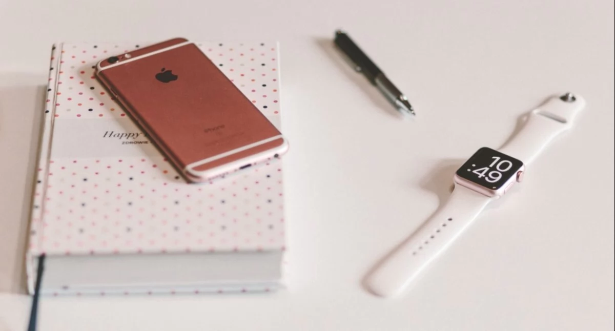 Inwestycje, Apple Watch Series pierwszym miesiącu noszenia zaskakuje rozczarowuje - zdjęcie, fotografia