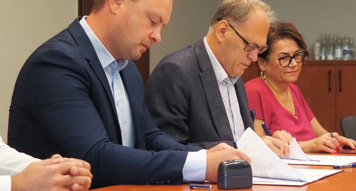 Na zdjęciu: Umowę z inwestorem zastępczym podpisano w piątek 4 września