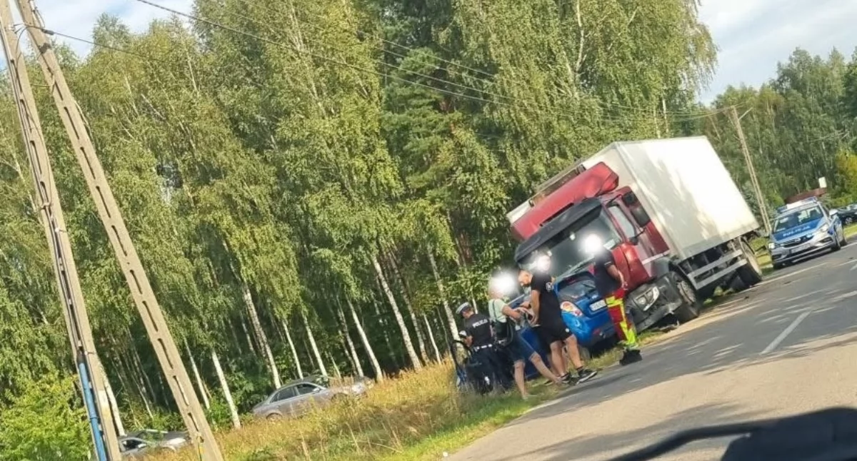 Na zdjęciu: Do wypadku doszło w Kletni, fot. Facebook?Gdzie stoją, Radomsko i okolice