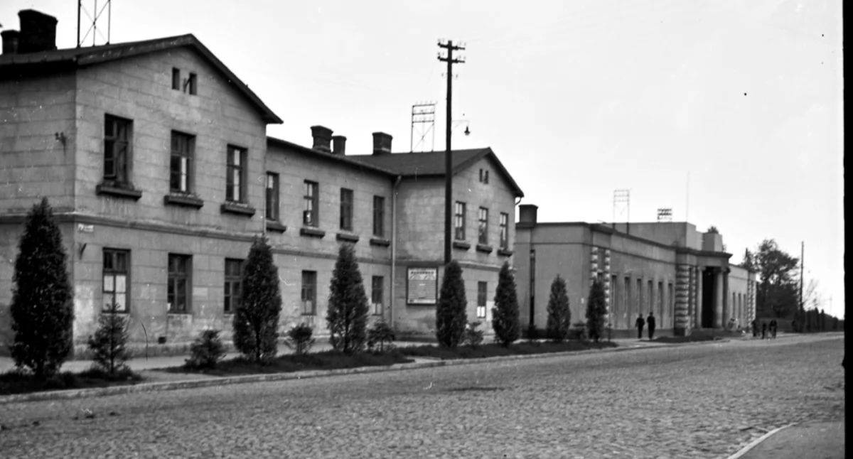 Na zdjęciu: Dworzec kolejowy w Radomsku, lata okupacji