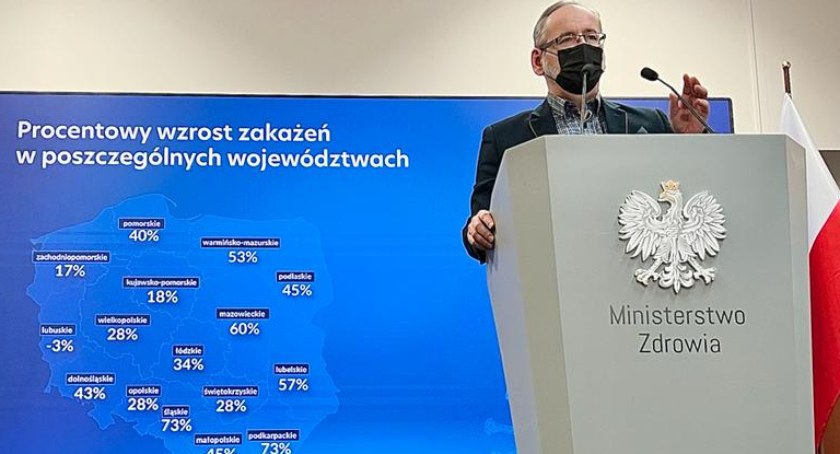Minister Niedzielski: Będziemy apelować do wszystkich pracodawców, którzy mają możliwość wdrożyć bez przeszkód pracę zdalną, aby to zrobili. Fot. gov.pl