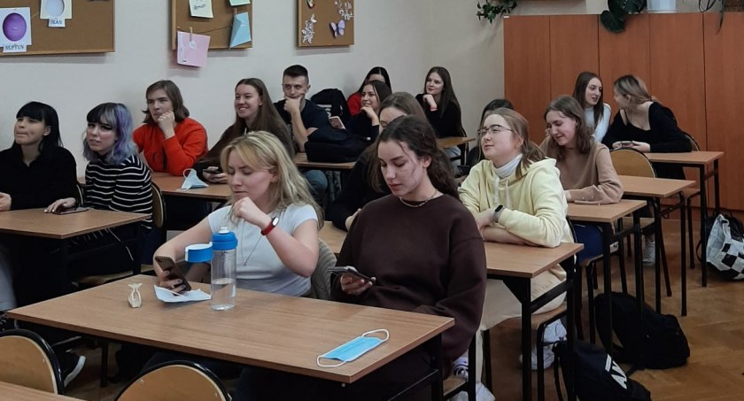 Fot. II Liceum Ogólnokształcące im. K. K. Baczyńskiego w Radomsku/https://www.facebook.com/baczynski.radomsko/photos/