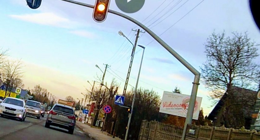 Na zdj. skrzyżowanie Narutowicza z Kraszewskiego. Zdjęcie nadesłane przez Czytelnika. 