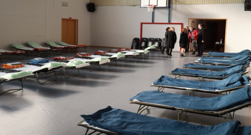 Na zdjęciu: punkt recepcyjny w szkole podstawowej nr 6. Aut: UM