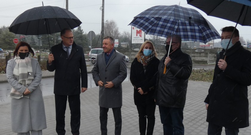 Zdj. Listopad 2021 - oficjalne otwarcie Starej Drogi, przebudowanej z unijnych dotacji