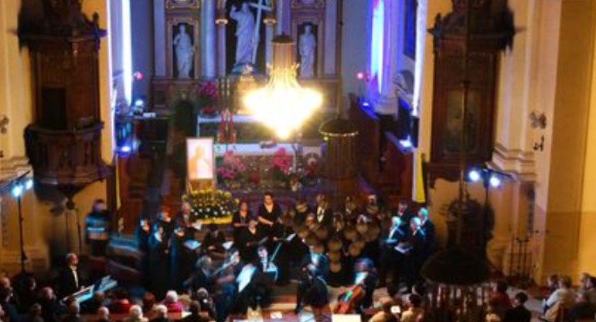 Na zdjęciu: Koncert Wielkanocny w Kolegiacie pw. św. Lamberta. Fot. Archiwum Towarzystwa Śpiewaczego im. S. Moniuszki w Radomsku.
