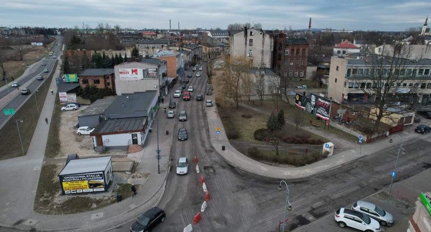 Na zdjęciu: Remontowana ulica Żeromskiego. Fot. Artur Kępa/Radomsko z drona