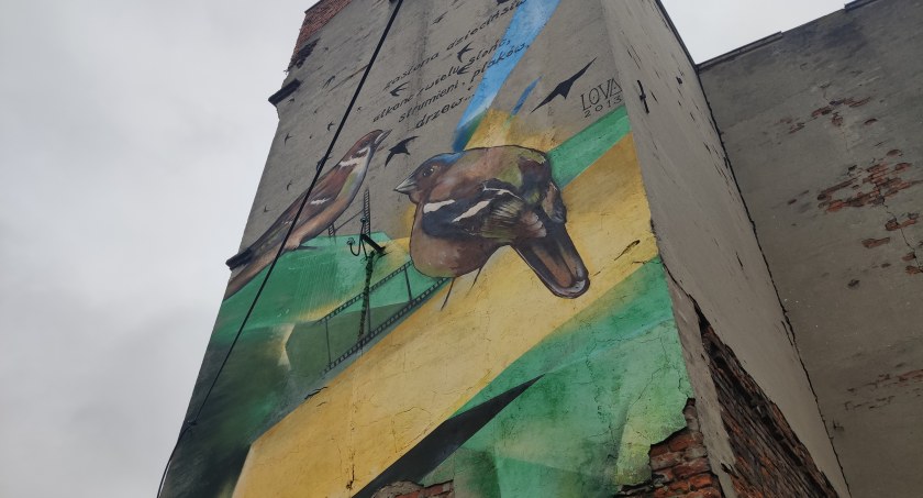 Na zdjęciu mural na jednej z kamienic przy ul. Przedborskiej