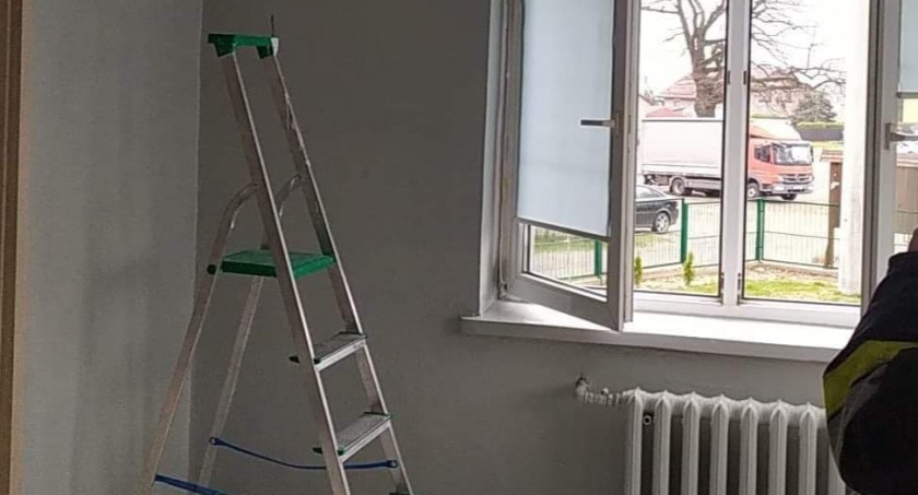 Na zdjęciu: gabinet zabiegowy w ośrodku zdrowia w Borzykowej. Fot.KP PSP w Radomsku. 