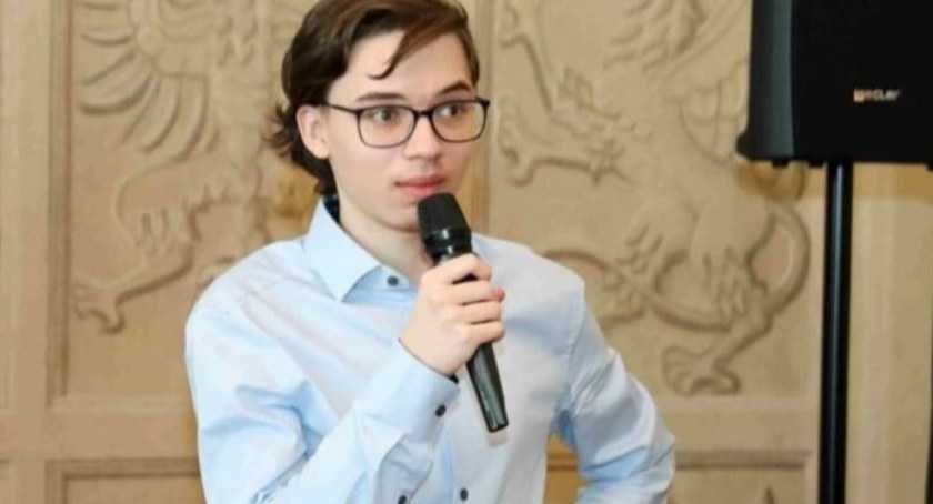 Na zdjęciu Kacper Guziak - fot. Starostwo Powiatowe/Facebook