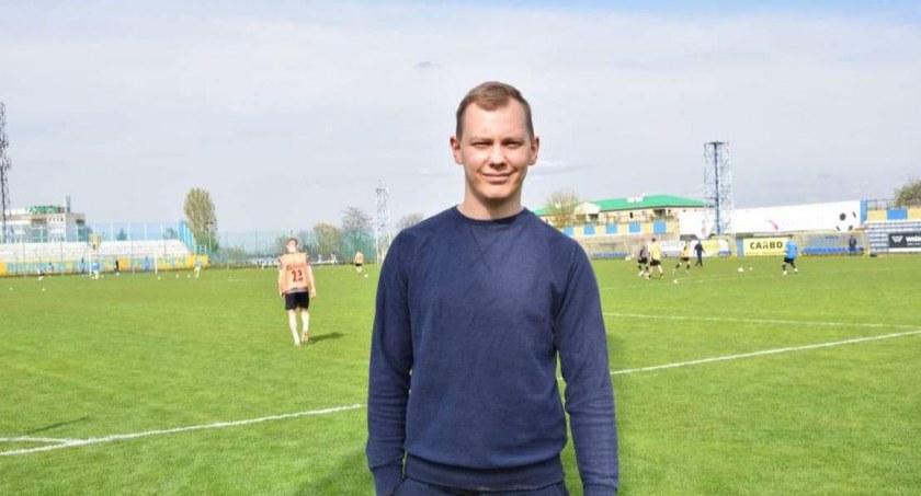 Na  zdjęciu: Bartłomiej Mazur, prezes klubu piłkarskiego RKS Radomsko. Fot. archiwum prywatne Bartłomieja Mazura. 