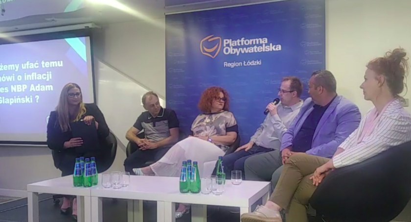 Na zdjęciu: panel dyskusyjny pracowników 