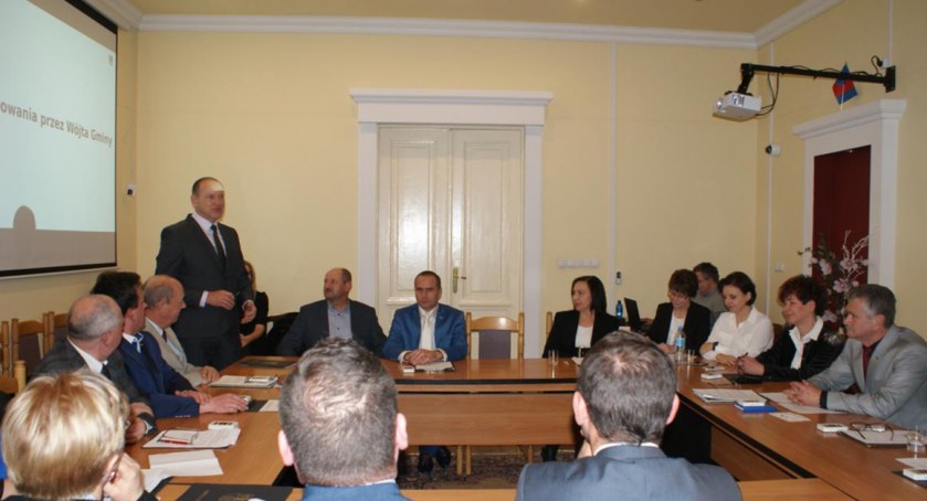 Na zdjęciu: sesja Rady Gminy w Gidalch. Archiwum Gmina Gidle. 