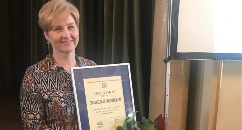 Na zdjęciu: Renata Kosela, dyrektor I Liceum Ogólnokształcącego w Radomsku. Fot. I LO. 