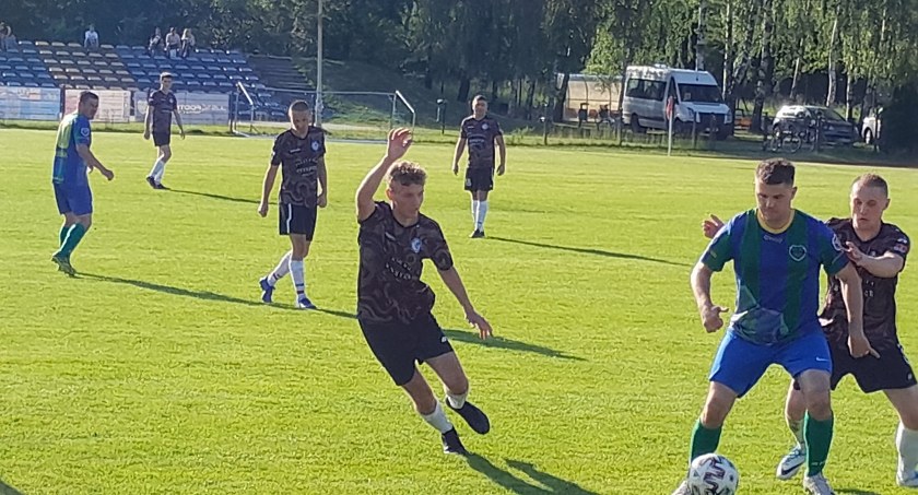 Na zdjęciu - Świt w końcu zwyciężył, ale jego sytuacja i tak jest dramatyczna