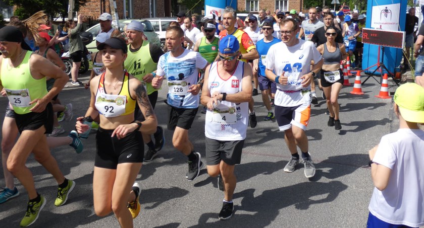 Na zdjęciu start biegu na 10 km