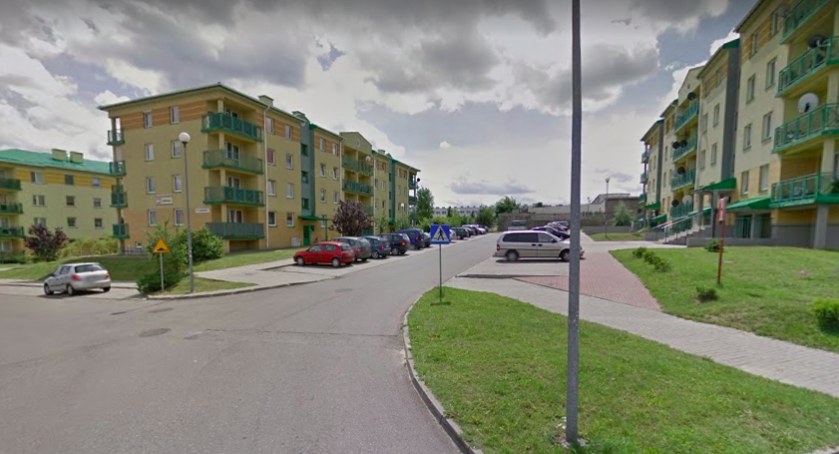 Na zdjęciu: wjazd na osiedle Sadowa. Fot. Google Maps. 