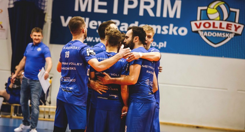 Na zdjęciu siatkarze METPRIM Volley Radomsko podczas jednego ze spotkań w debiutanckim sezonie