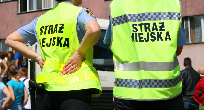 Na zdjęciu strażniczki miejskie - ilustracyjne