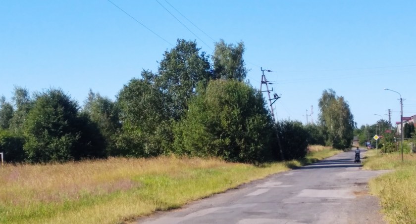 Na zdjęciu: działki przy ulicy Pana Tadeusza, gdzie mają zostać wybudowane bloki wielorodzinne. 