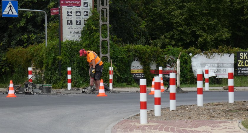 Na zdjęciu prace na skrzyżowaniu