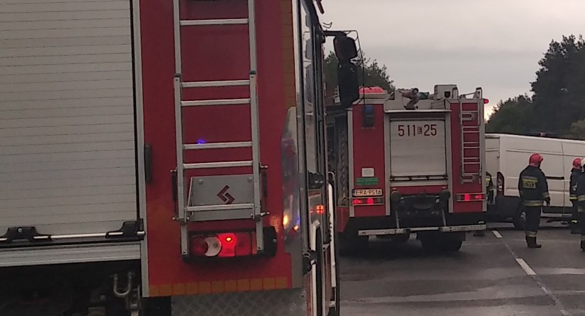 Zdjęcie ilustracyjne. Strażacy PSP w Radomsku oraz ochotnicy. 