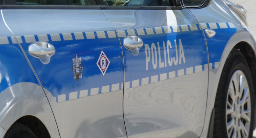 Na zdjęciu radiowóz policyjny