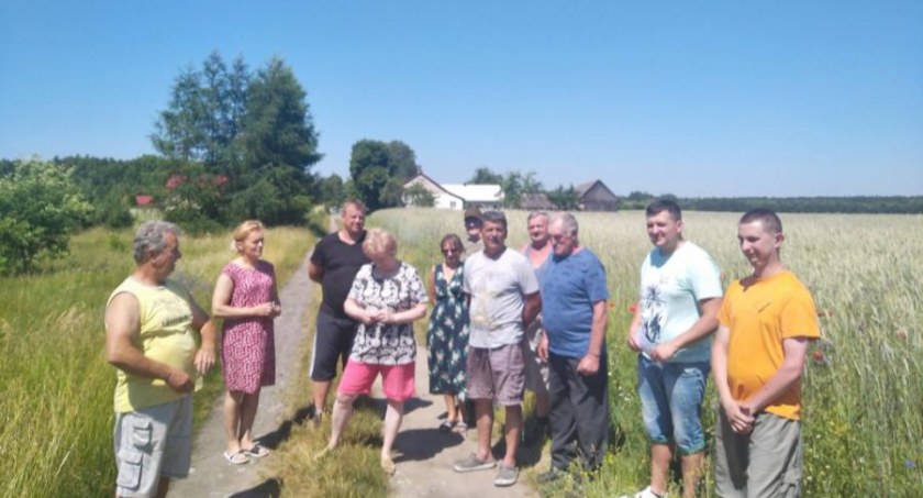  Nie jesteśmy przeciwko budowie, tylko lokalizacji - podkreślają mieszkańcy. Zdjęcie: społeczność Wymysłowa. 