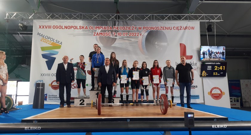 Oliwia Drzazga na najwyższych stopniu podium