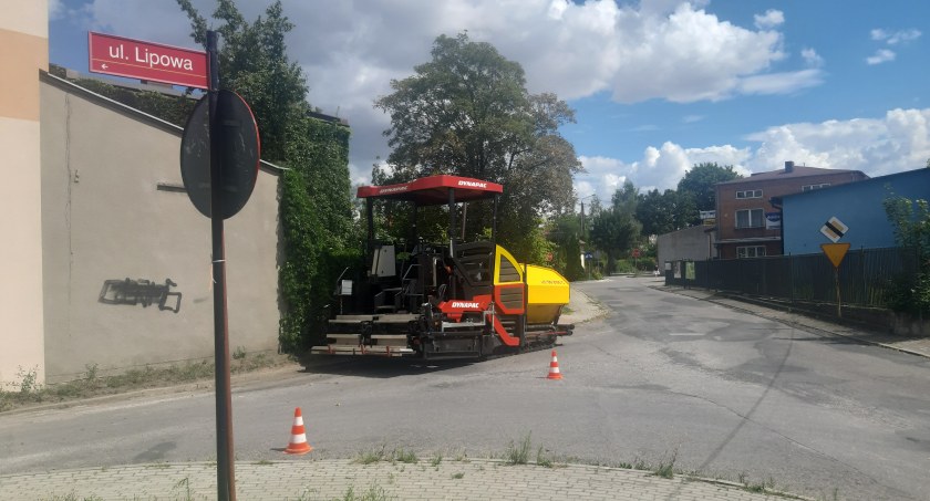 Na zdjęciu remontowana ulica - fot. UM Radomsko