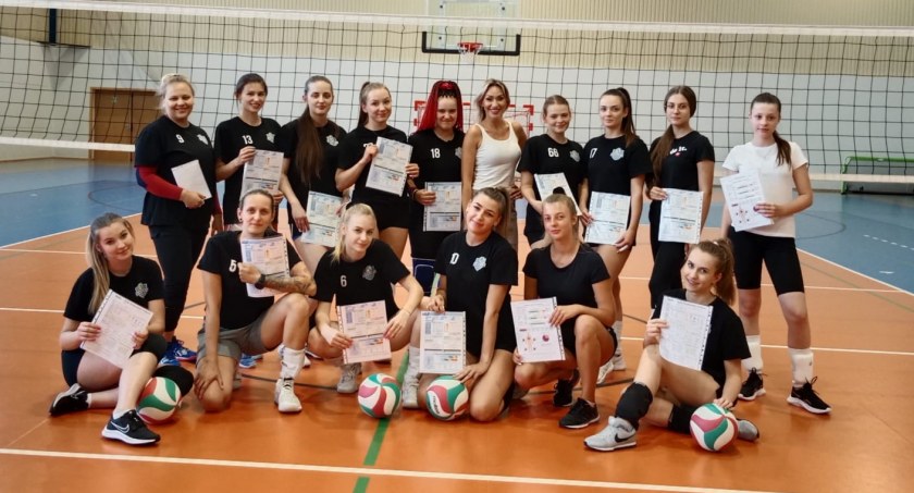 Na zdjęciu siatkarki radomszczańskiej drużyny