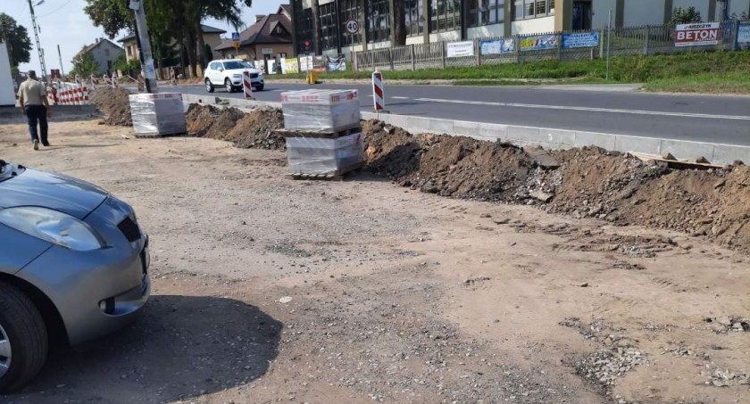 Na zdjęciu parking i zlikwidowany wjazd - fot. Grzegorz Michalski