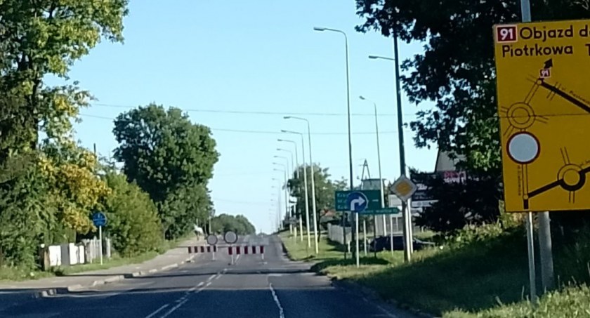 Objazd prowadzi przez ulicę Jagiellońską. Zdjęcie: zamknięta ul. Krakowska. 